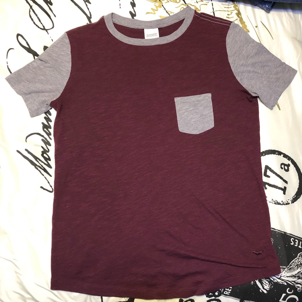 ✨2/$25 VS Pink Pocket Tee